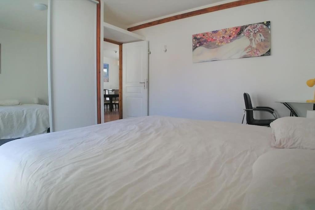 Comme A La Maison Cenon Exterior photo